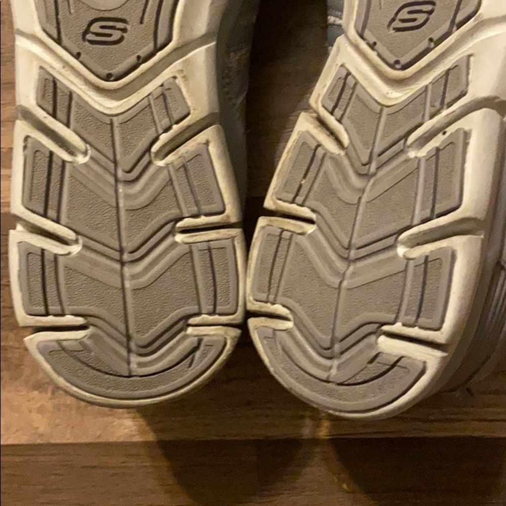 Sketchers Gratis Strolling Memory Foam Sneaker 8.5 - image 8